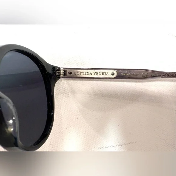 Bottega Veneta Round-Framed Acetate Black Sunglasses - Picture 9 of 10